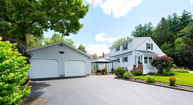 429 Calef Rd, Manchester, NH 03103 - photo 2