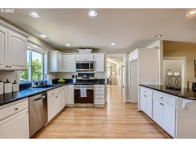 3769 NE 203rd Ave, Fairview, OR 97024 - photo 7