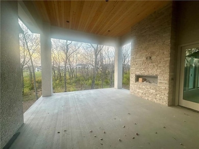 7260 NW Pampas Ln, Parkville, MO 64152 - photo 3