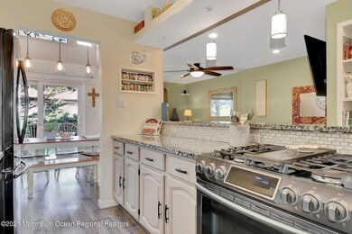 09-Kitchen