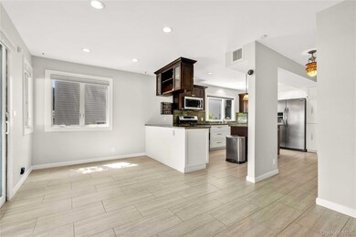 23338 38th Dr, Little Neck, NY 11363 - photo 4