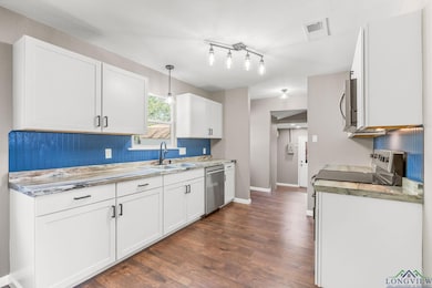 2608 Hendricks St, Gladewater, TX 75647 - photo 6