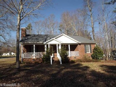 2019 Sunny Ln, Asheboro, NC 27205 - photo 2