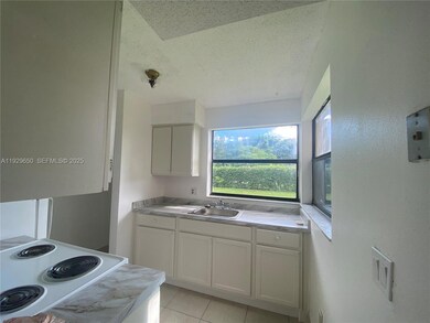 1135 N Franklin Ave unit 1135F, Homestead, FL 33034 - photo 5