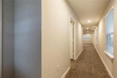 612 Roaring Fork Ln, Bastrop, TX 78602 - photo 4