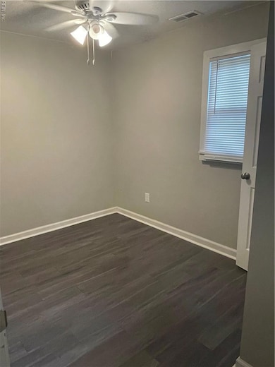 2404 Livesay Rd, Chesapeake, VA 23323 - photo 4