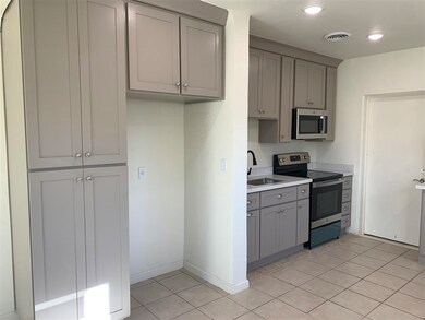 709 W 1st St, Yuma, AZ 85364 - photo 4