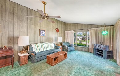 327 Delaware St, Carpentersville, IL 60110 - photo 4