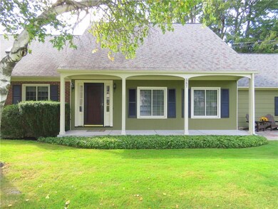 Covered Front Porch/Entry