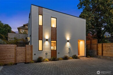 2212 Broadway E, Seattle, WA 98102 - photo 2