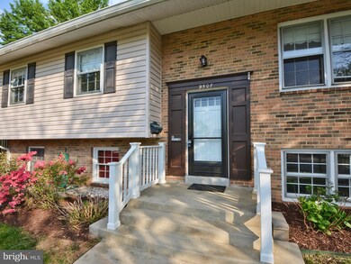 9507 Bonair Dr, Manassas, VA 20109 - photo 3
