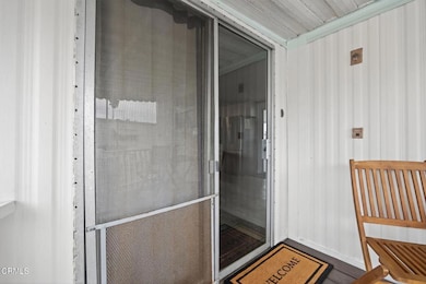 4032 Mockingbird Ln, Oxnard, CA 93033 - photo 7