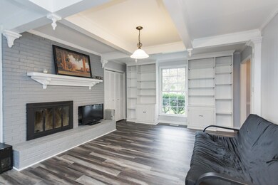 GRAB A GOOD BOOK, A GLASS OF WINE , IN FRONT OF THE WOOD BURNING FIREPLACE! REJUVENATE IN THIS PEACEFUL SETTING!