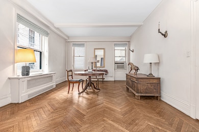 45 E 62nd St unit 2B, New York, NY 10065 - photo 4