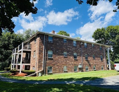 12 Walker Rd unit 1, North Andover, MA 01845 - photo 2