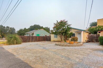 486 Manzanita Ln, Redding, CA 96002 - photo 5