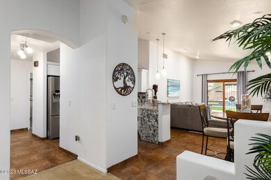 Breakfast Area to Kitchen