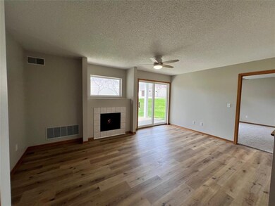 2128 NW 156th St unit 19, Clive, IA 50325 - photo 3