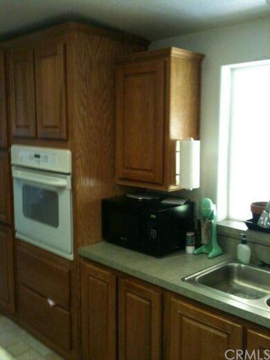 Kitchen Sink and Oven
