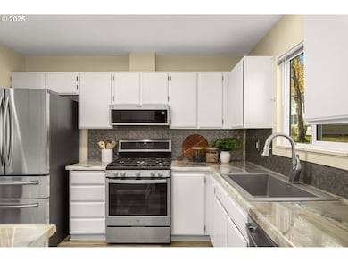 1696 NW Rolling Hill Dr unit 348C, Beaverton, OR 97006 - photo 6