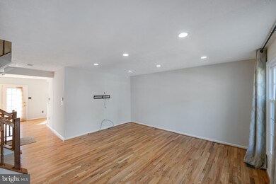 18819 Coral Grove Terrace, Germantown, MD 20874 - photo 3