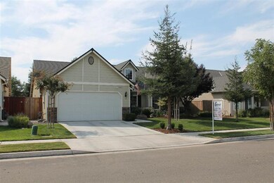 6923 E Fountain Way, Fresno, CA 93727 - photo 2