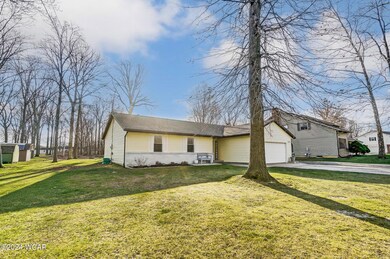 2572 Debbie Dr, Lima, OH 45807 - photo 3
