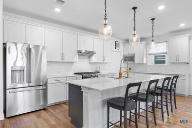 404 Climbing Rock Loop, Dripping Springs, TX 78620 - photo 7