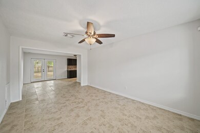 16922 Forest Bend Ave, Friendswood, TX 77546 - photo 2