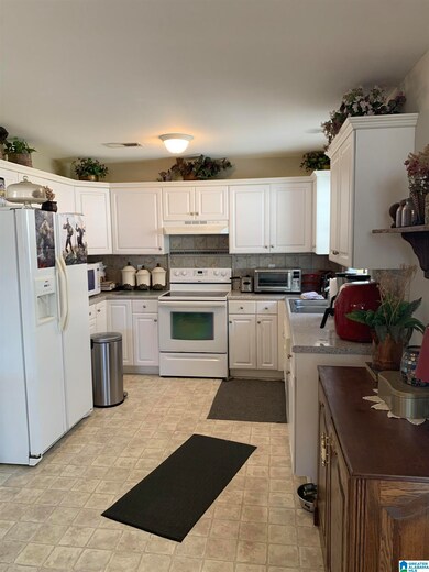 165 Flagstone Ln, Calera, AL 35040 - photo 5