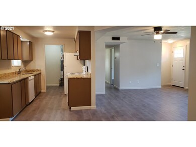 1305 SW 3rd Place, Pendleton, OR 97801 - photo 7