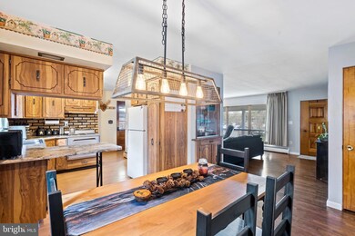 211 Locust Dr, Everett, PA 15537 - photo 4