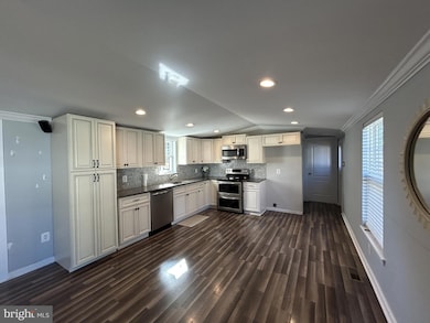 318 Holiday St, Fruitland, MD 21826 - photo 7