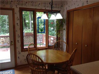 Kitchen - Large Eat In Area and Pantry Open to Dec