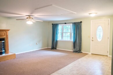 44 Greenridge Dr, Dalton, MA 01226 - photo 4