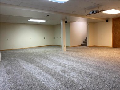 502 S Silver Top Ln, Raymore, MO 64083 - photo 5