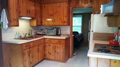 632 Moore St, Ludlow, MA 01056 - photo 3