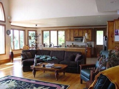 Kitchen/Hearth Room