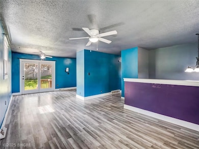 3902 E 40th St, Des Moines, IA 50317 - photo 5