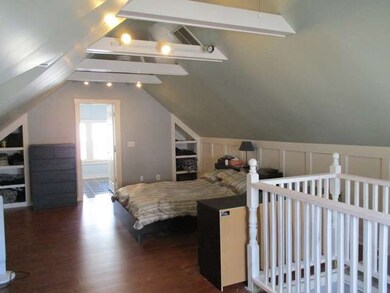 923 W New York St, Aurora, IL 60506 - photo 2