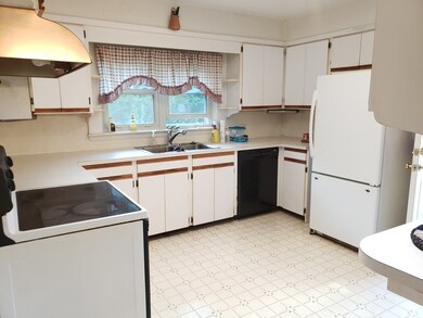 205 Ruggles St, Westborough, MA 01581 - photo 3