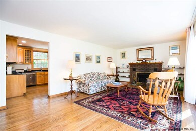 16 Friar Tuck Rd, Albany, NY 12203 - photo 6