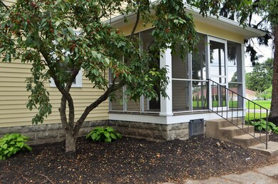 Screened in Porch