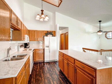 Enjoy your new spacious kitchen! Huge eat-in kitch