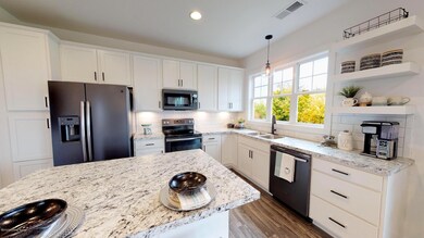 6422 Oak Village Dr, Louisville, KY 40228 - photo 5