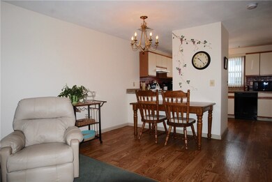 1603 Plainfield Pike unit E8, Johnston, RI 02919 - photo 6