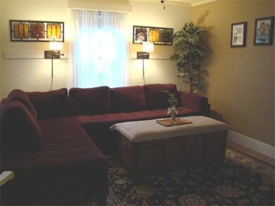 27 Edgemere Ave unit 27, Whitinsville, MA 01588 - photo 2