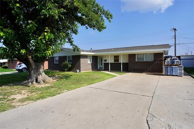 1702 Alabama St, Big Spring, TX 79720 - photo 3