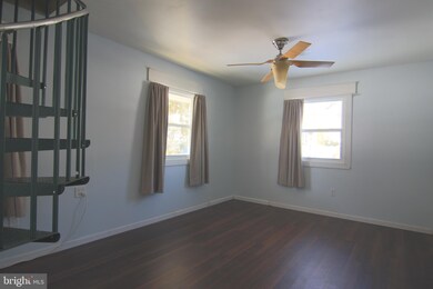 12152 Dove Cir, Laurel, MD 20708 - photo 3