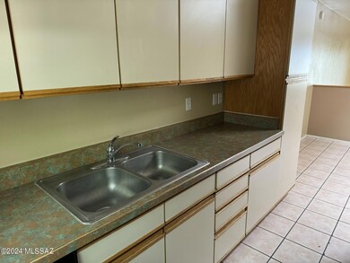 1205 E Greenlee Rd unit 7, Tucson, AZ 85719 - photo 6
